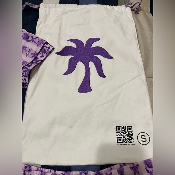 NWT Pink Palm Puff Embroidered Pajama Set With Bag In Twilight Size S Small - Picture 3 of 7